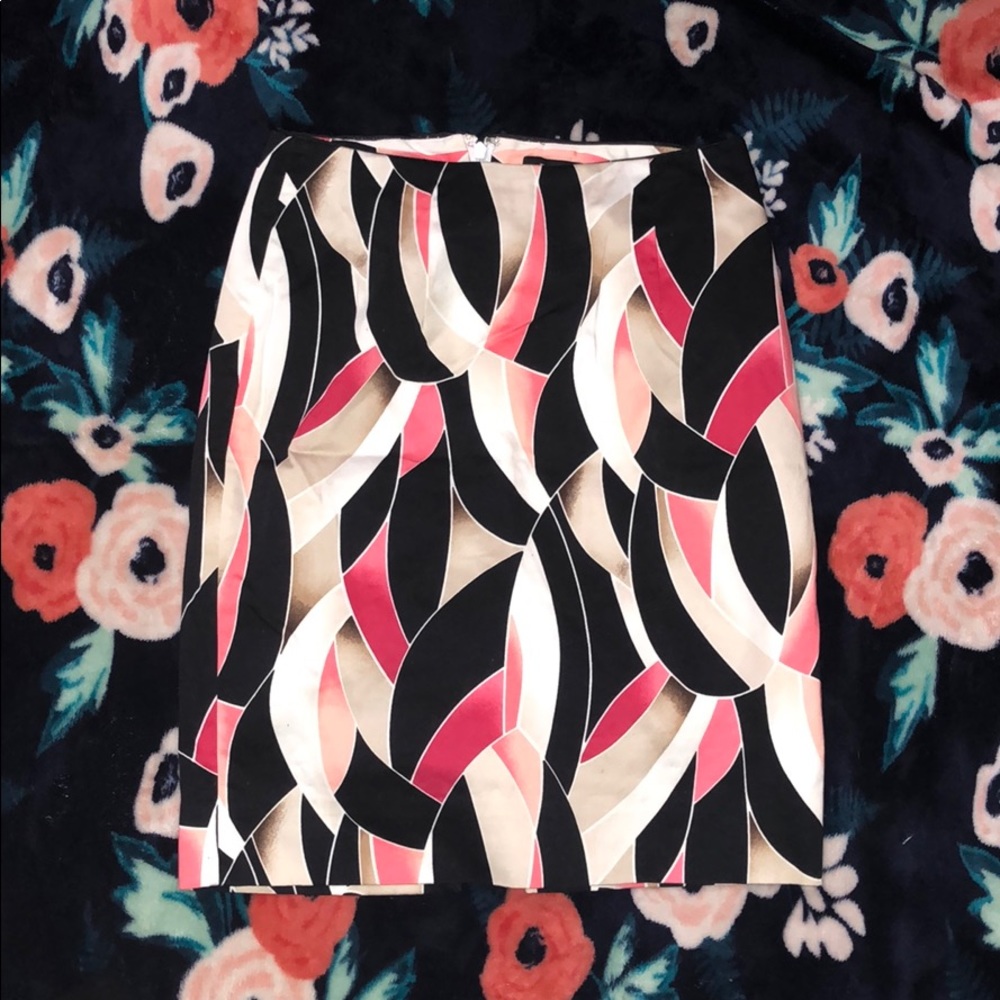 White House black market pencil skirt